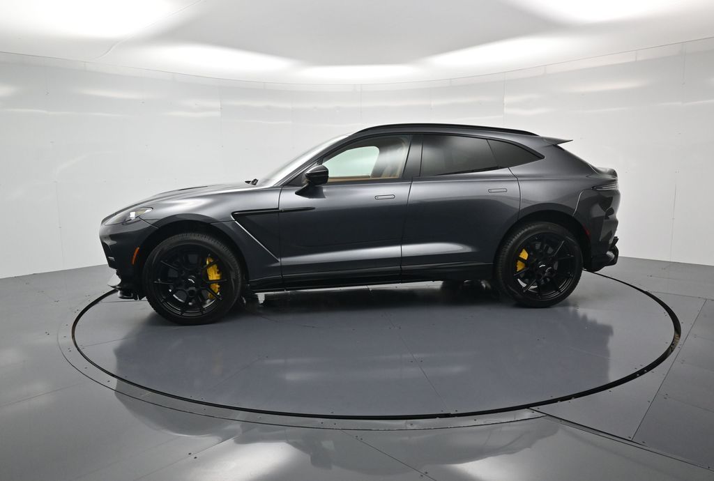 aston martin dbx 2025 SD7VUJDW4STV12070 image aston martin dbx 2025 SD7VUJDW4STV12070 image